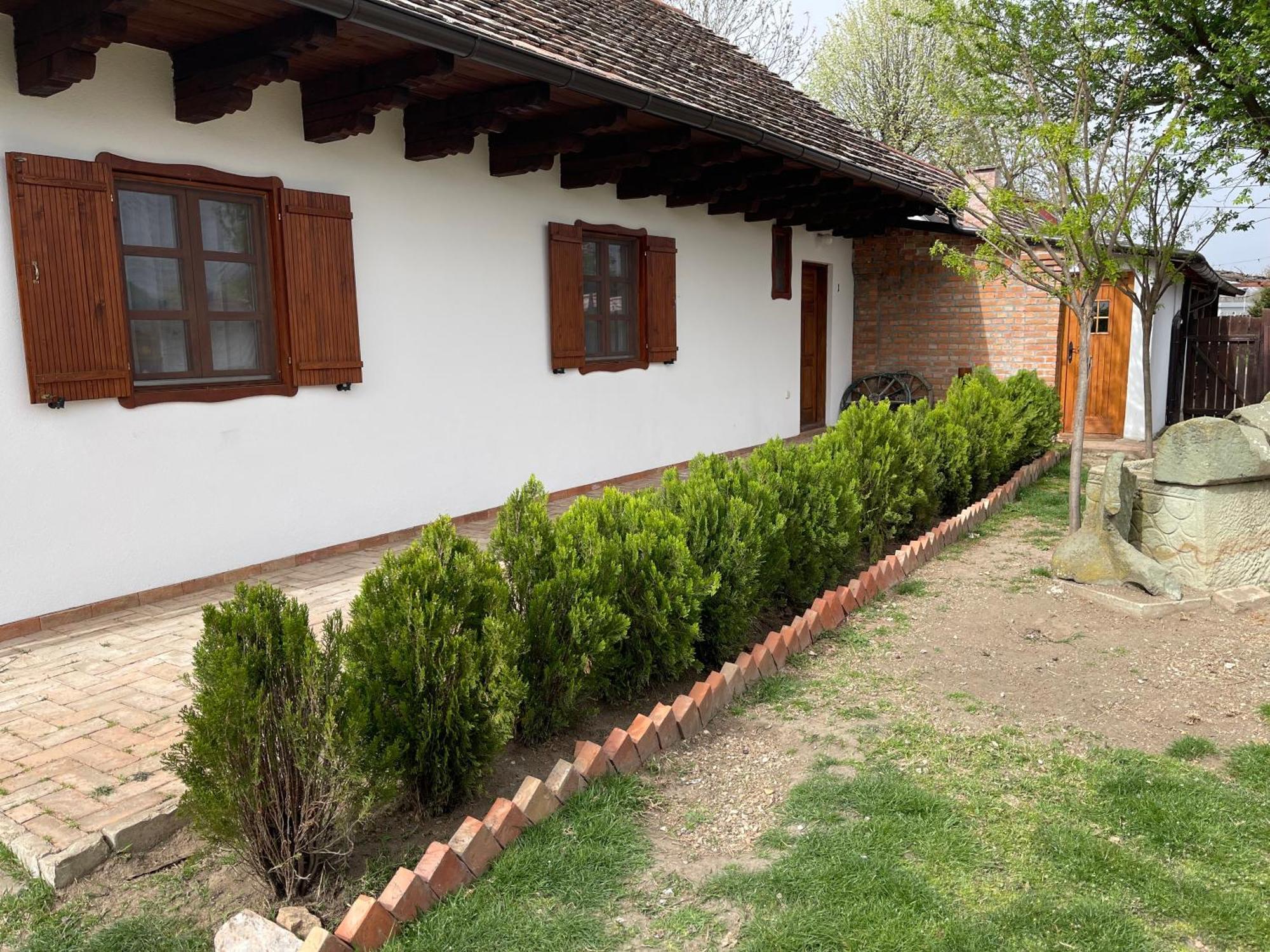 Salas Isailovi Sremska Mitrovica Exterior foto